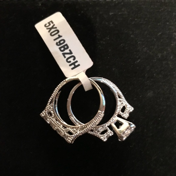 🌹NWT Silver Ring Set🌹 - Picture 3 of 6